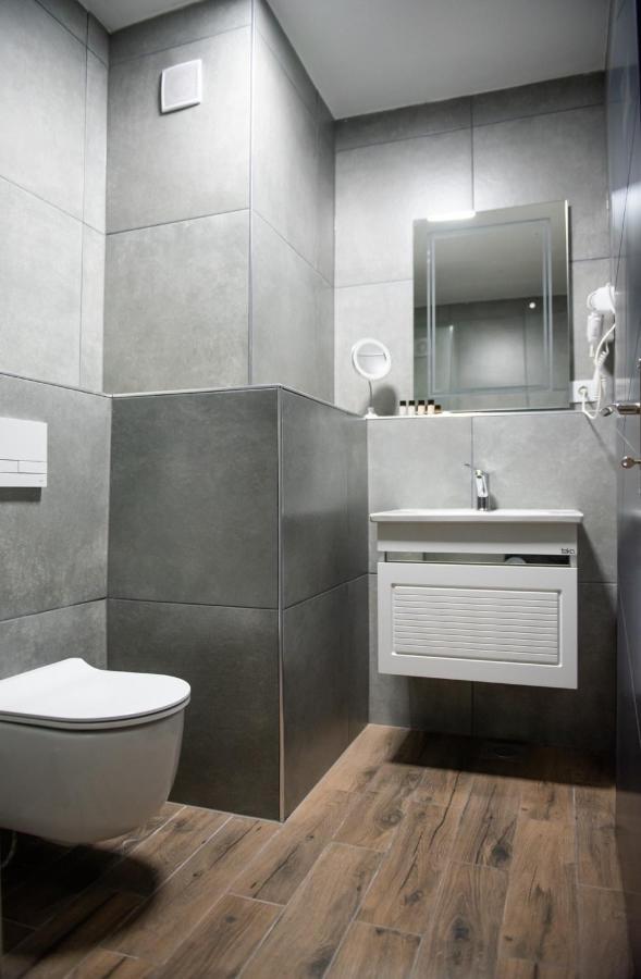 Hotel Beograd סטרוגה מראה חיצוני תמונה