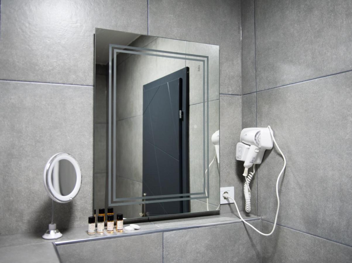 Hotel Beograd סטרוגה מראה חיצוני תמונה
