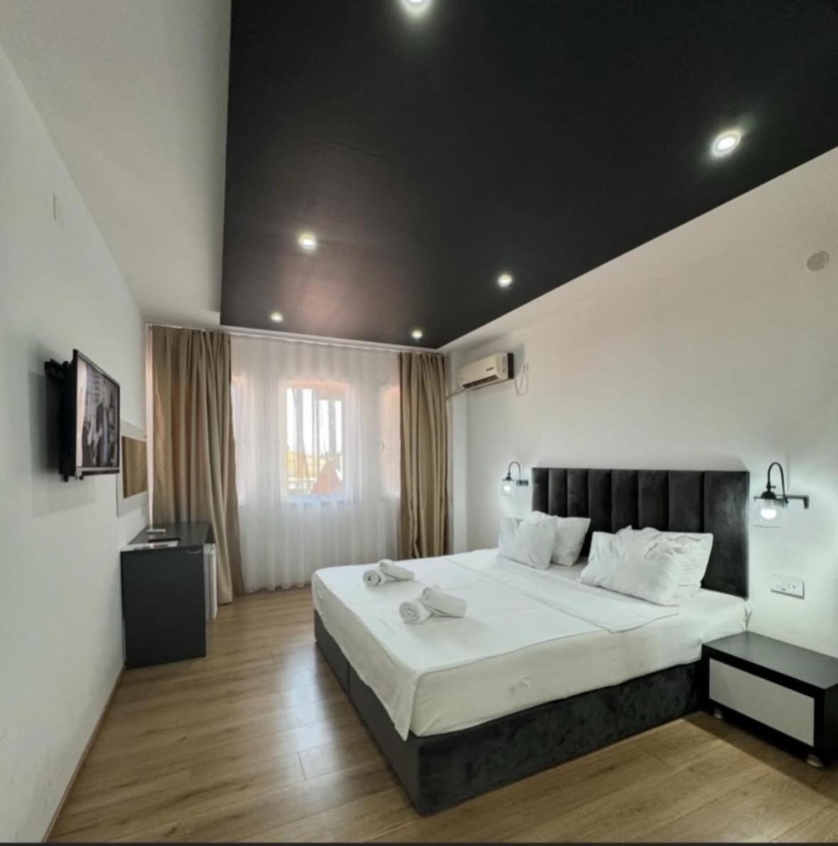 Hotel Beograd סטרוגה מראה חיצוני תמונה
