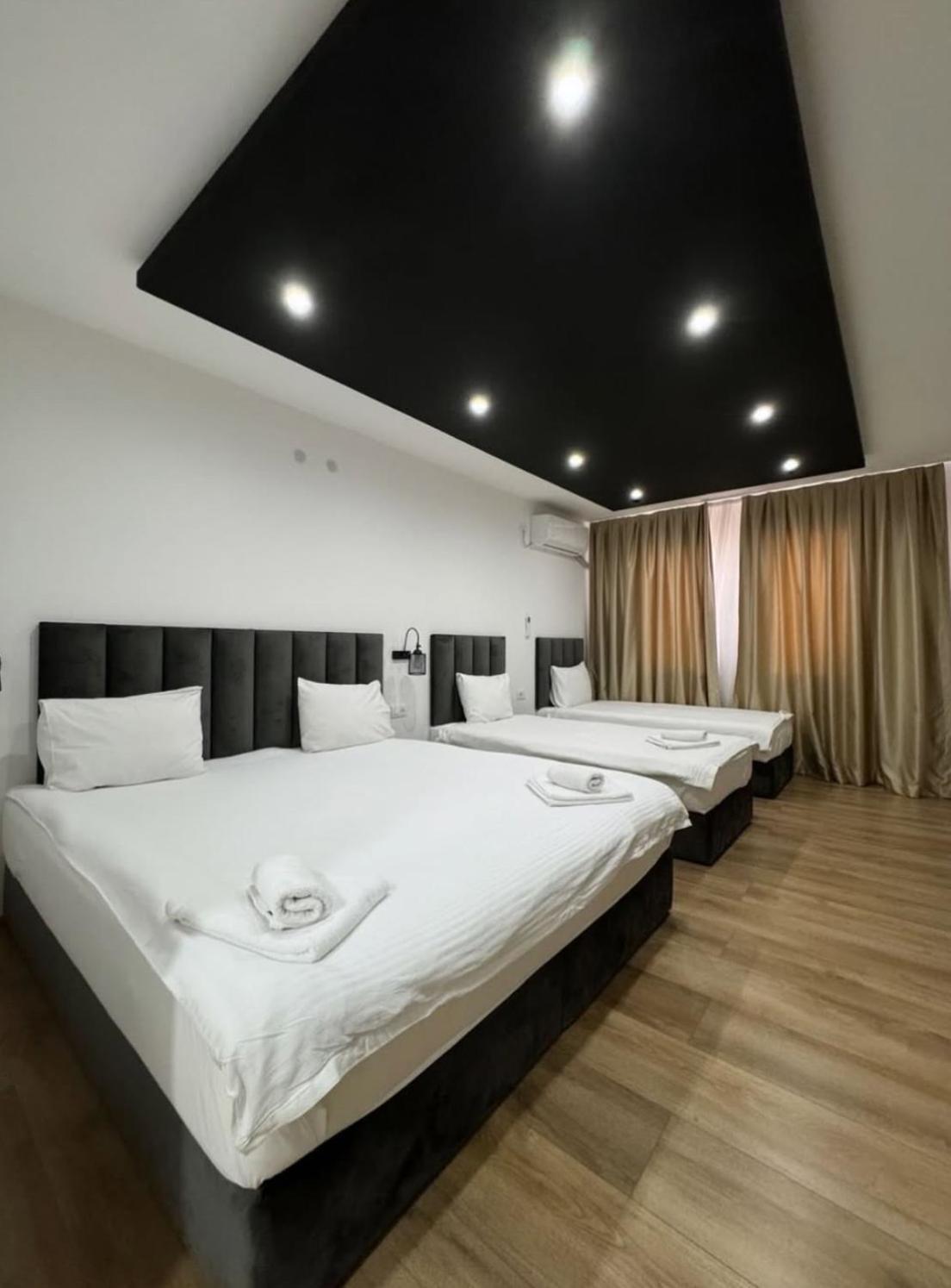 Hotel Beograd סטרוגה מראה חיצוני תמונה